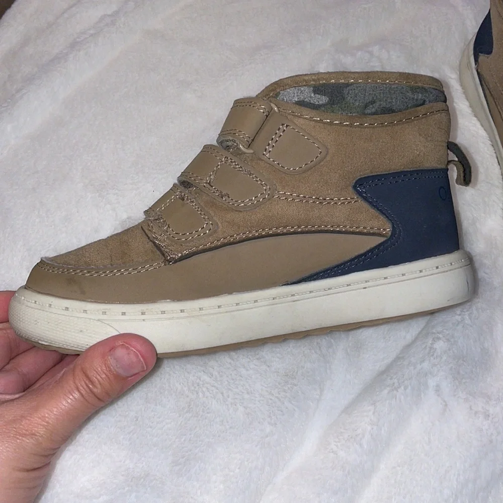 Oshkosh B’gosh size 13, tan with navy blue and camo